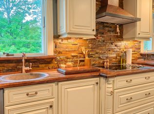 19 Sharimar Dr, Leominster, MA 01453