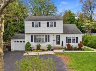 7 Spier Dr, Livingston Twp., NJ 07039