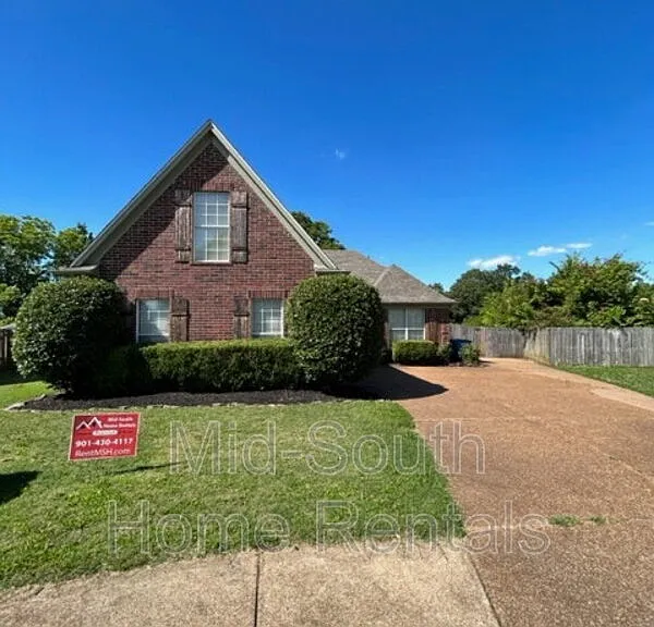 11817 Village Center St — Photo 1