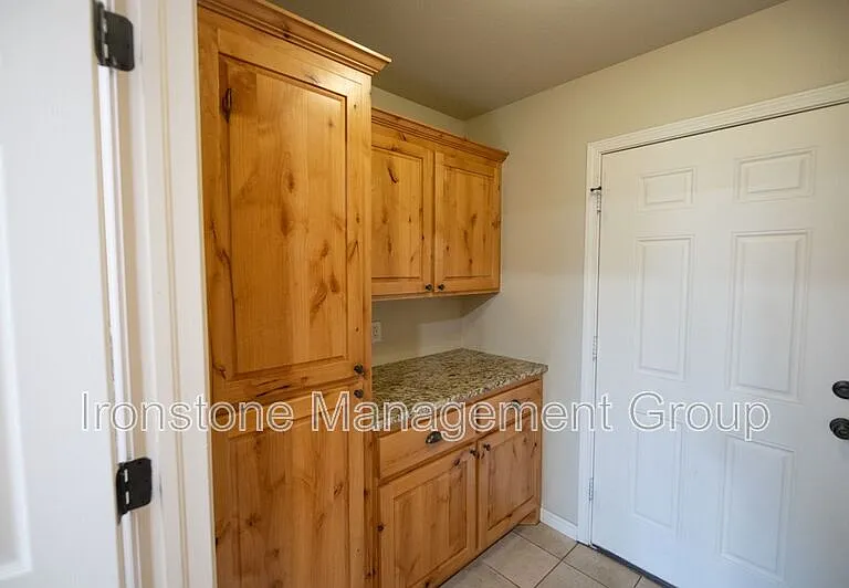 120 W Dogwood St — Photo 7