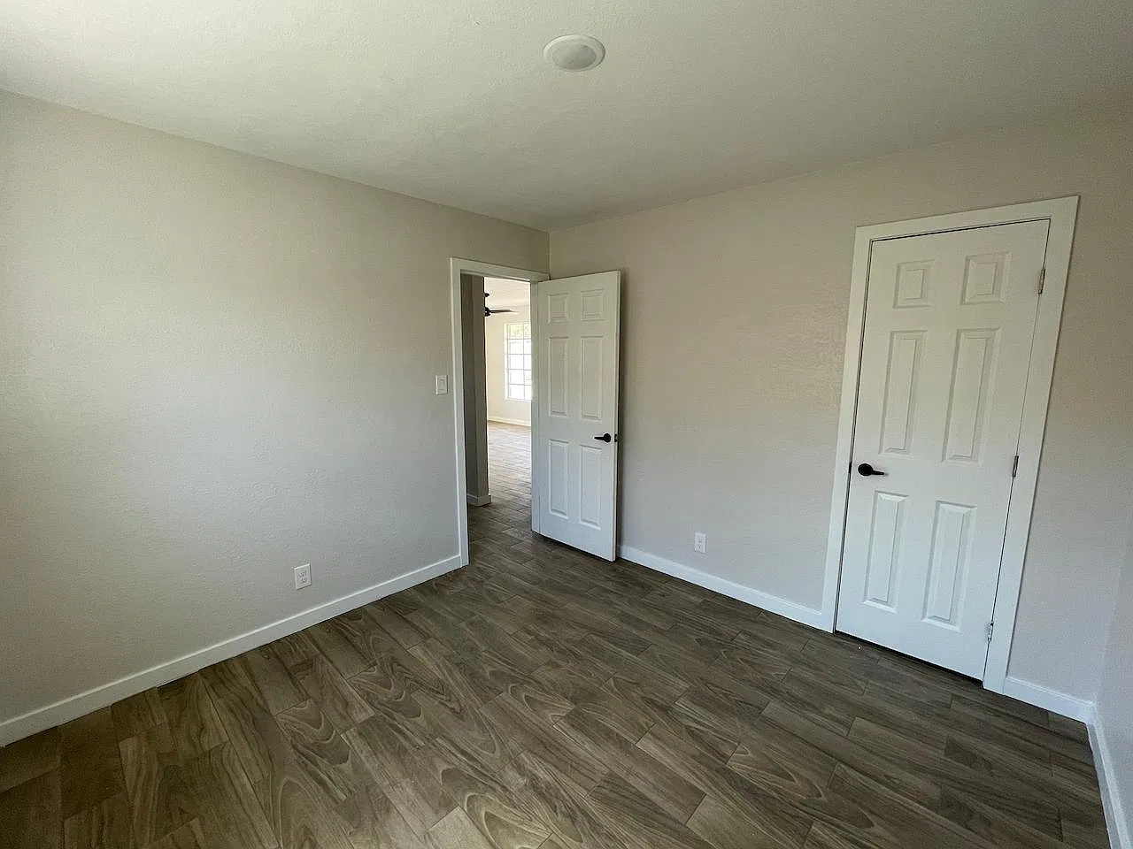 2 bed, 720 sqft, $1,350 — Photo 4