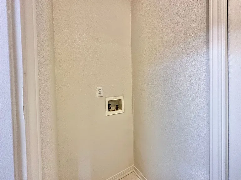 5206 Daybreak Dr — Photo 8