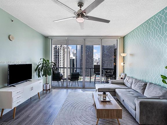 5th image of 1111 SW 1st Ave APT 2721