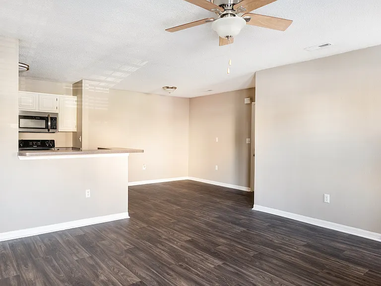 Galleria Park Apartments — Photo 20