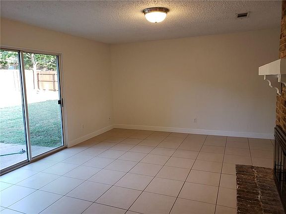 3rd image of 5420 Prince Dr