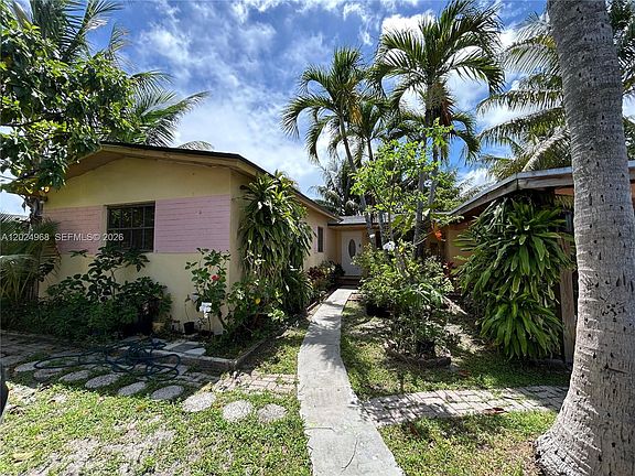 4th image of 3650 SW 39th Ave
