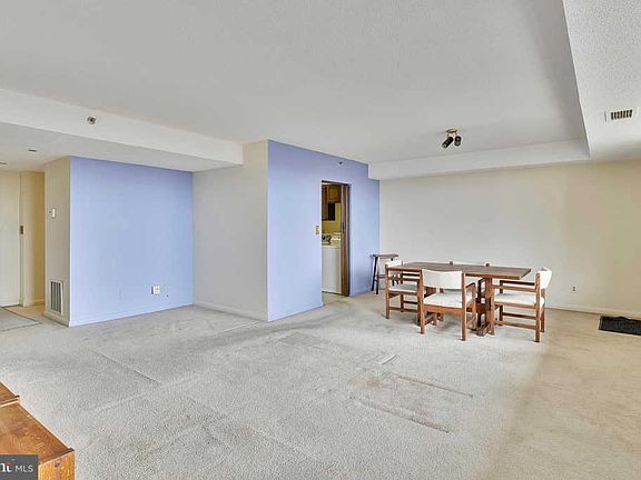 5th image of 3709 S George Mason Dr APT 1616