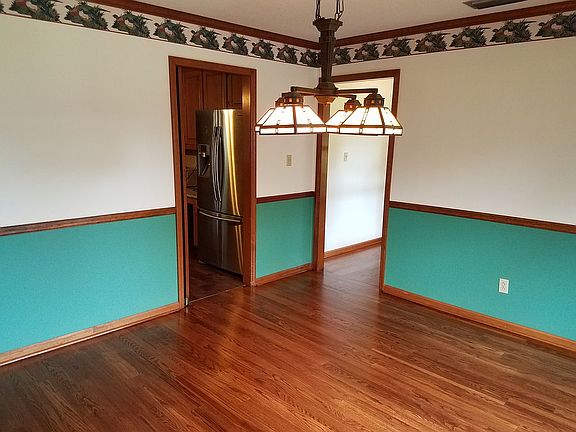 Dining Room to Kitchen/Hall