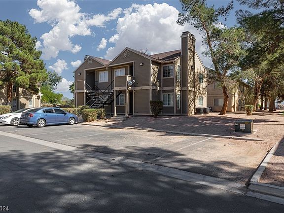 2nd image of 2656 Aarondavid Dr