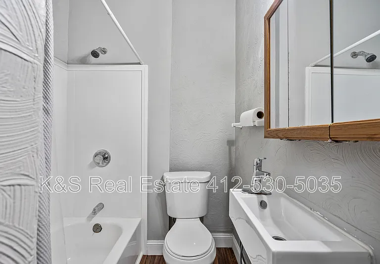 3720-3726 Baytree St — Photo 15