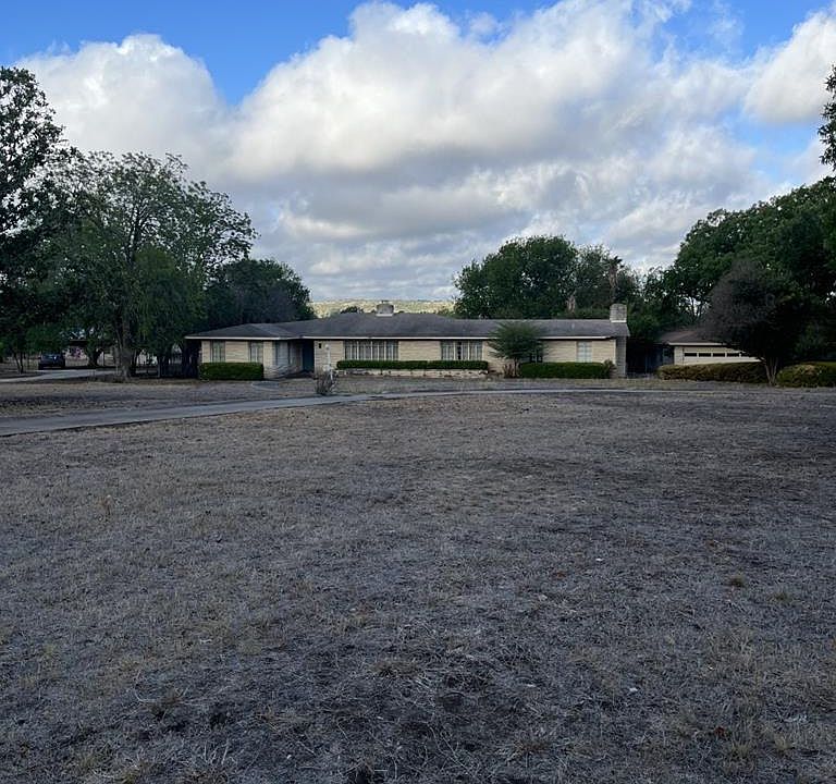 1st image of 1225 Jack Dr