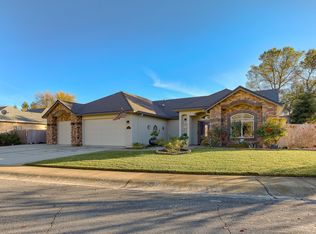 2803 Smith River Dr, Redding, CA 96002