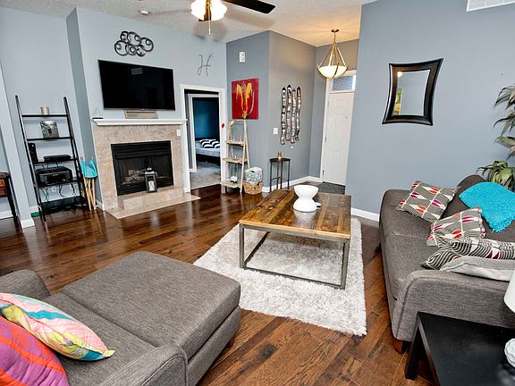 3rd image of 8059 Clarks Creek Ct