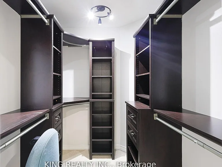 1223 Coronation Dr — Photo 25