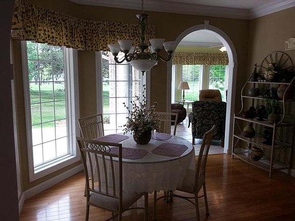 5th image of 1003 E Deer Creek Dr