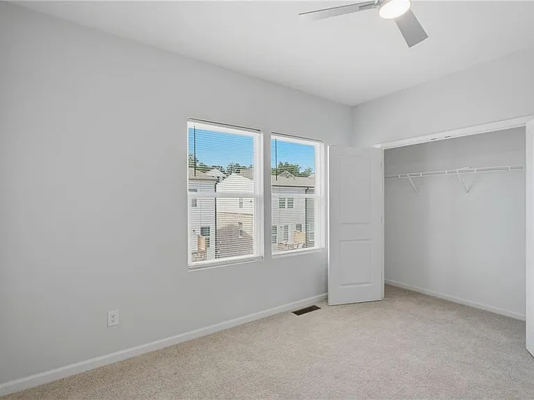 1422 Creekside Cir #211 — Photo 23