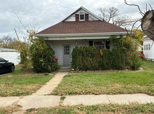 609 E 5th St, McCook, NE 69001