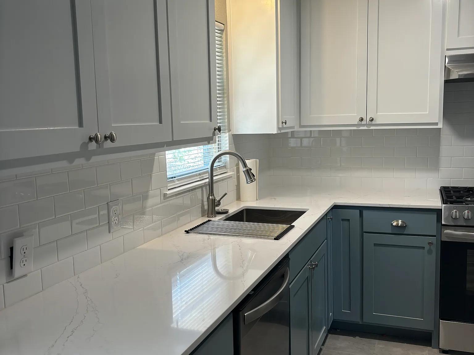 3941 Woodlane Ave — Photo 3