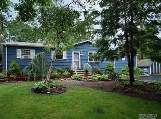 28 Twilight Rd, Rocky Point, NY 11778