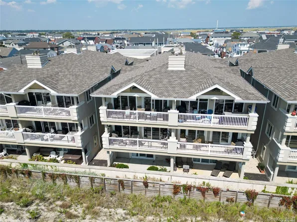 1051 Oceanfront St APT 6, Long Beach, NY 11561