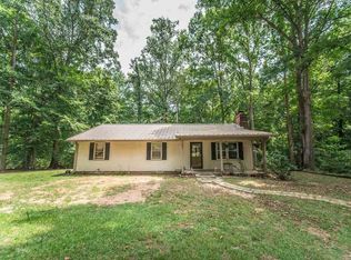 159 Pineapple Ln, Laurens, SC 29360