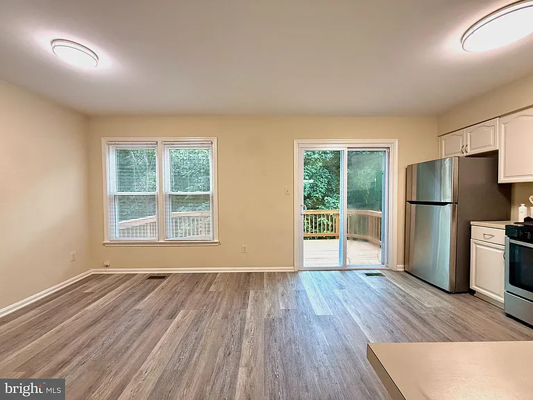 5304 Buxton Ct — Photo 8