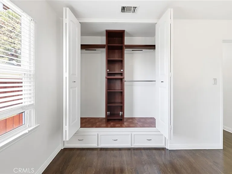 1415 E Walnut Ave — Photo 16