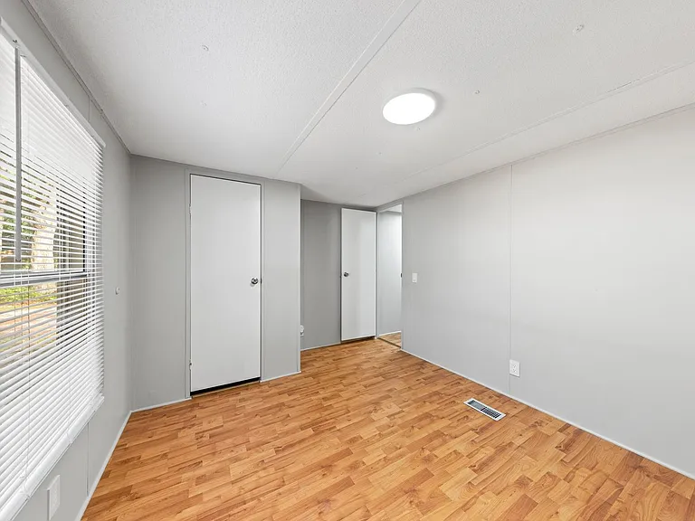 698 Persimmon St — Photo 16