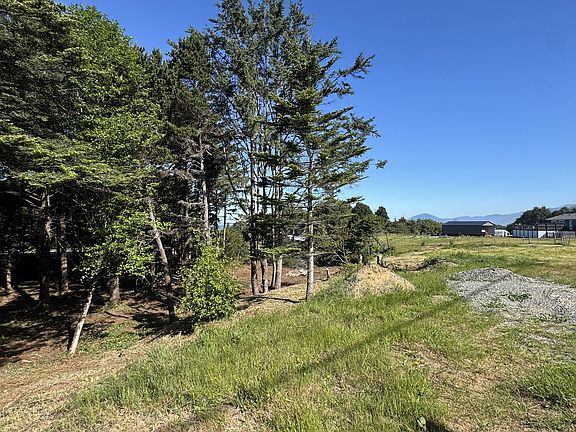 4th image of Ophir Rd