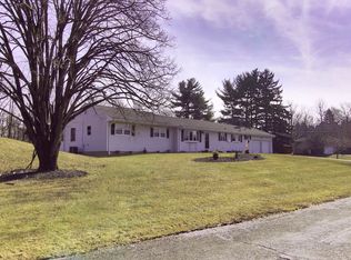 219 Glen Crest Dr, Neshanic Station, NJ 08853
