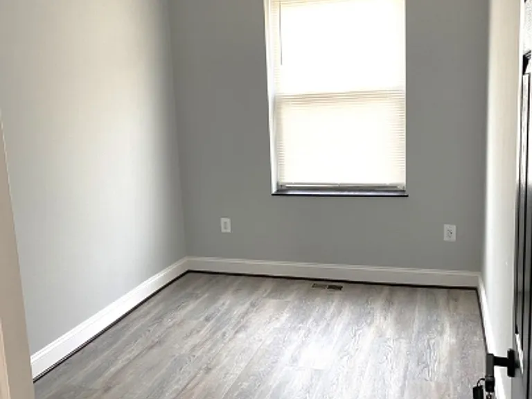 3523 Edmondson Avenue W Bath #J-750 — Photo 33
