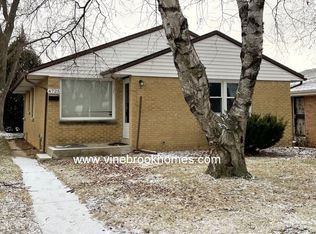4725 N 90th St, Milwaukee, WI 53225