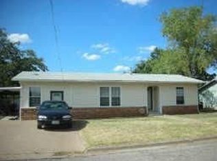 1317 Johnnie Ave, Graham, TX 76450