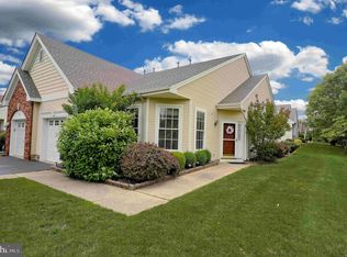175 Meadowlark Dr, Hamilton, NJ 08690