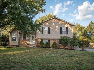 2062 Smoky River Rd, Knoxville, TN 37931