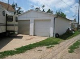 309 E 3rd St, Minneapolis, KS 67467