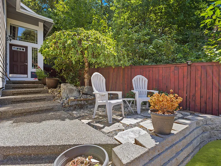 2611 10th St SW — Photo 4