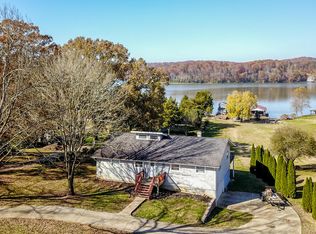 1020 Stagecoach Ln, Friendsville, TN 37737