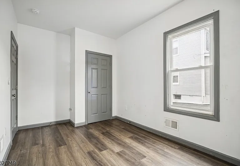 143 Valley Rd #1R — Photo 10
