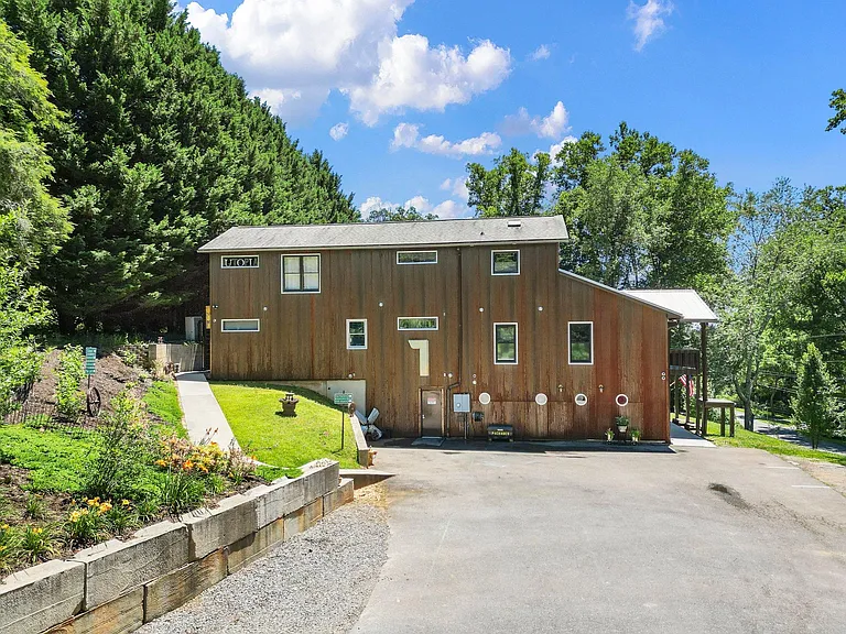 7 Utopia Rd — Photo 34