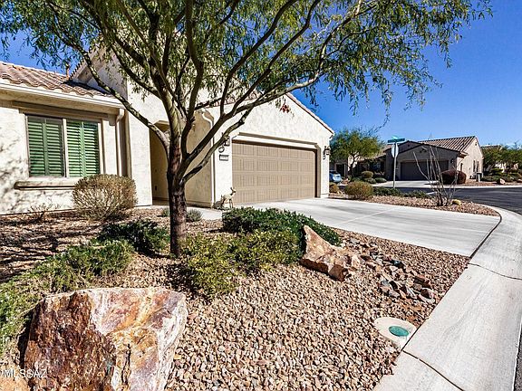 2nd image of 1010 N Broken Hills Dr