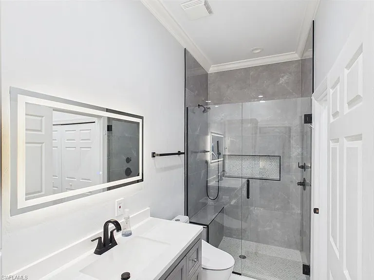 6072 Polly Ave — Photo 15