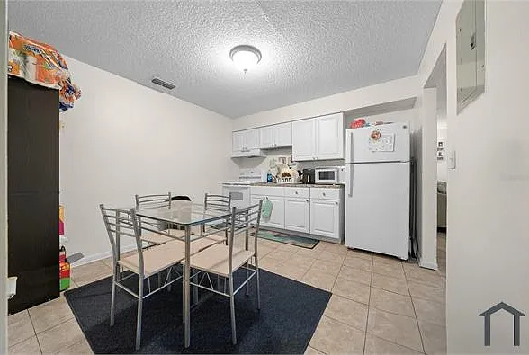 415 NE 11th Ave #2 — Photo 6