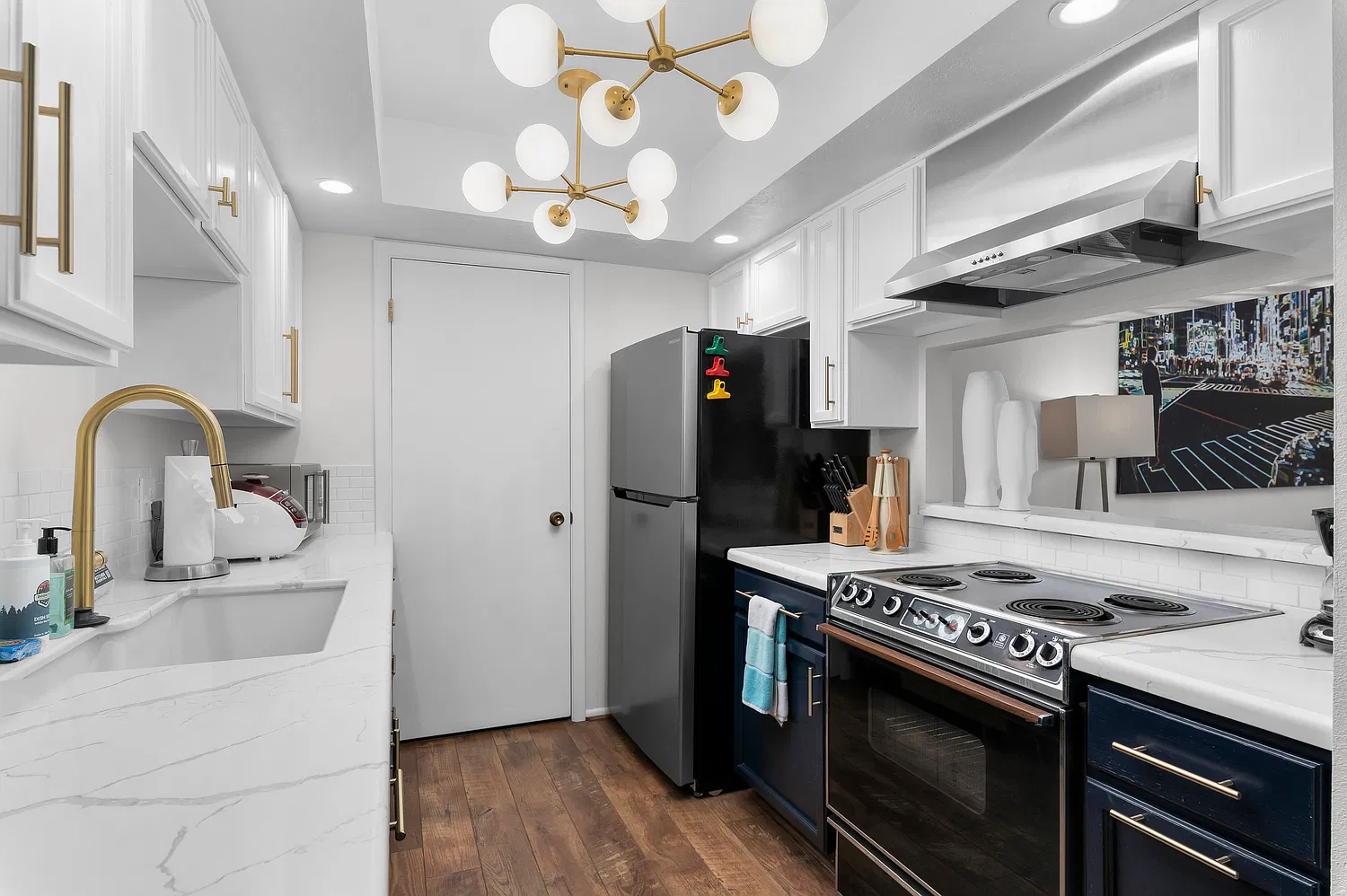 2 bed, 950 sqft, $2,500 — Photo 4