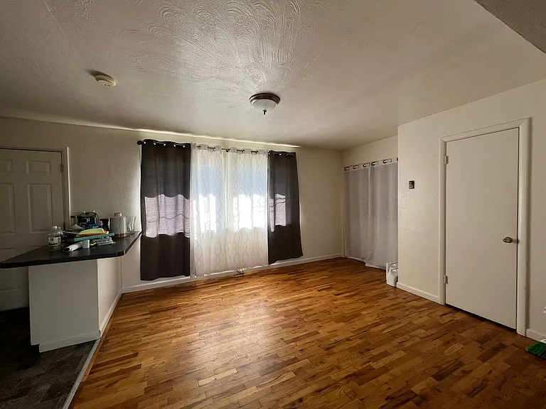 1215 S Eastlake Dr — Photo 7