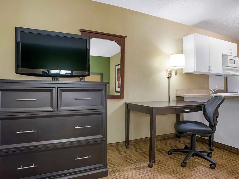 Studio Suite - 2 Full Beds
