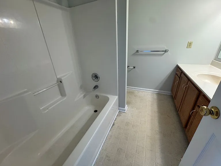 1058 Oriole Ln — Photo 12