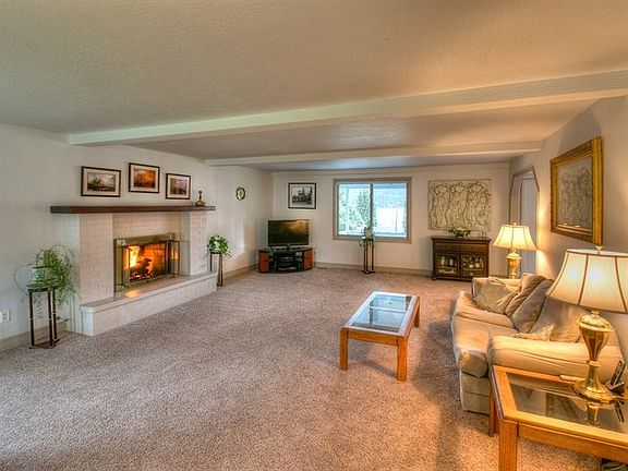 4th image of 807 S Wright Blvd