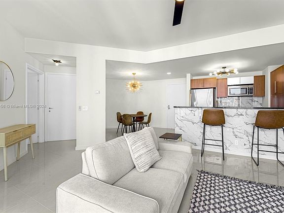 3rd image of 300 Biscayne Blvd #T-3407