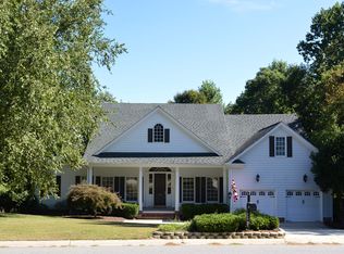 328 Neuse Ridge Dr, Clayton, NC 27527